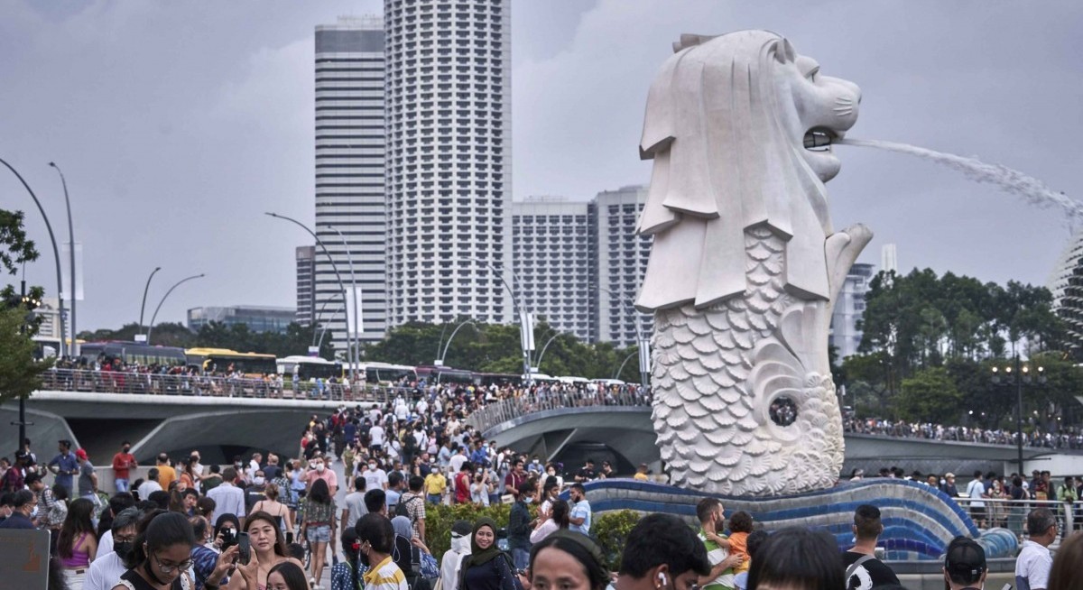 RHB lifts year-end target for STI to 4,690, identifies top sector preferred picks