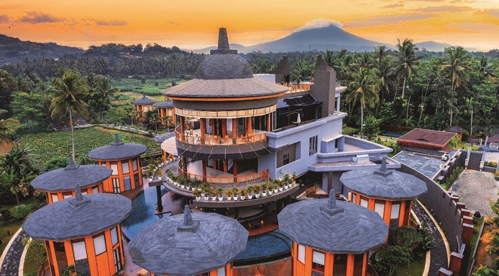 Walk the same path as the bupati who first discovered Borobudur at Le Temple, an Indonesian retreat where ancient history and contemporary opulence coalesce - THE EDGE SINGAPORE