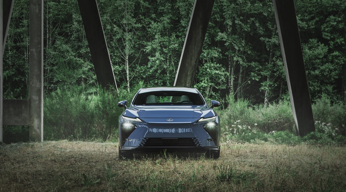 Lexus ES 350e Drive Review : An ES up Lexus’ sleeve - THE EDGE SINGAPORE