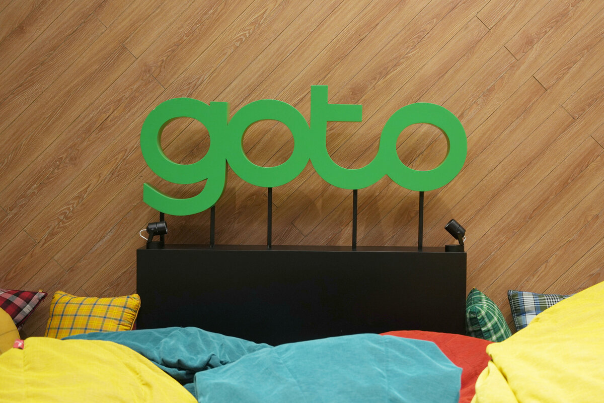 Grab seeks up to US$2 bil loan for potential takeover of GoTo - THE EDGE SINGAPORE