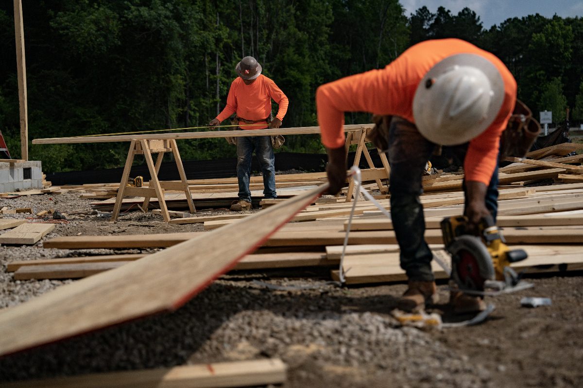 US payroll growth beats forecasts, unemployment rate ticks up - THE EDGE SINGAPORE