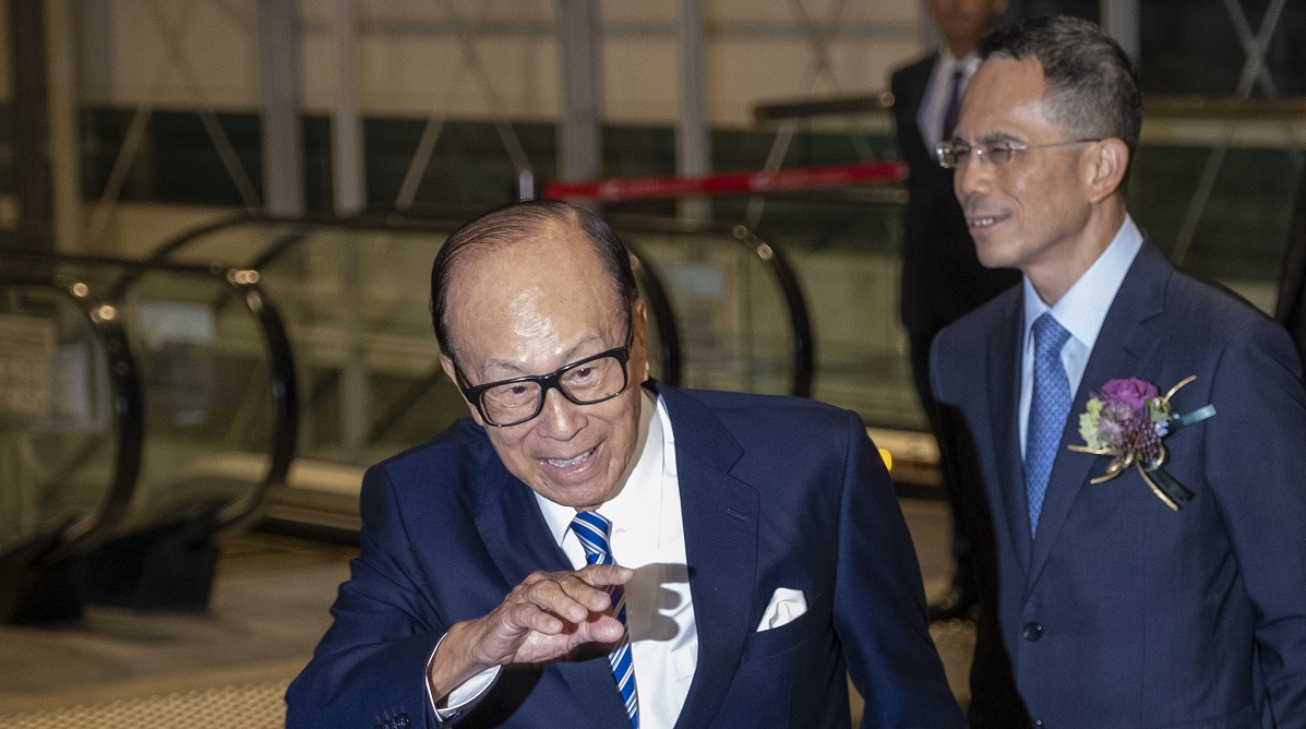 Once courted by Beijing for his business acumen and connections, Li Ka-shing's political influence has faded in recent years - THE EDGE SINGAPORE