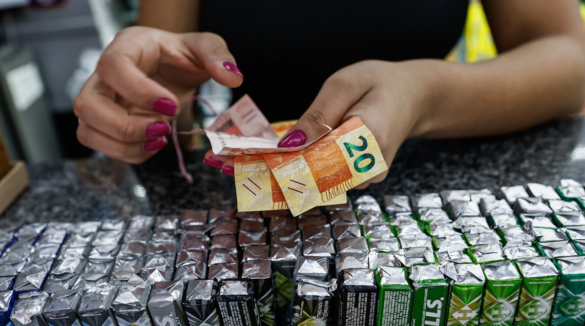 Analysts predict the MSCI Emerging Markets Index of shares will gain around 15% over the next 12 months, versus about 10% for its developed peer - THE EDGE SINGAPORE