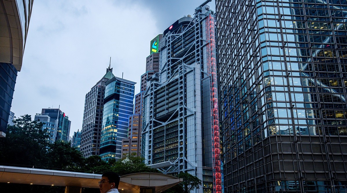 HSBC’s US$14 billion Hong Kong buyout adds to exuberant year - THE EDGE SINGAPORE