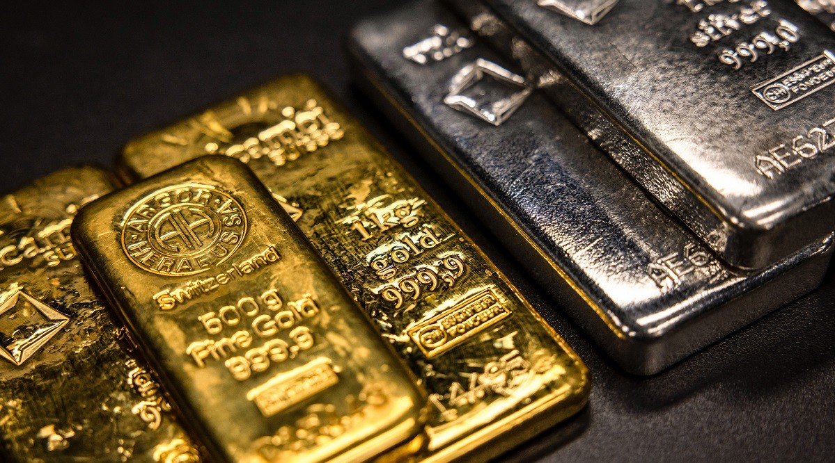 Gold and silver hit records on credit fears, US-China tensions - THE EDGE SINGAPORE