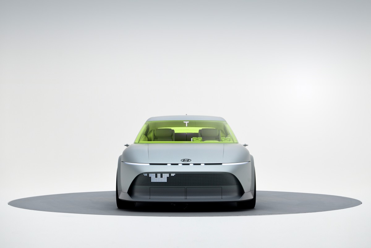 Hyundai Concept THREE preview at IAA Mobility 2025 : Trick and Threet