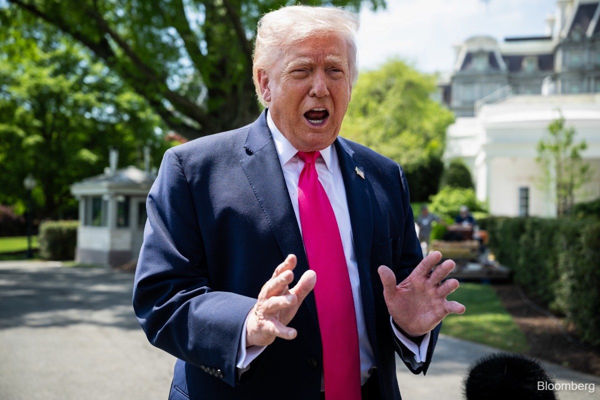 Trump’s more than 3,700 trades astonish Wall Street insiders