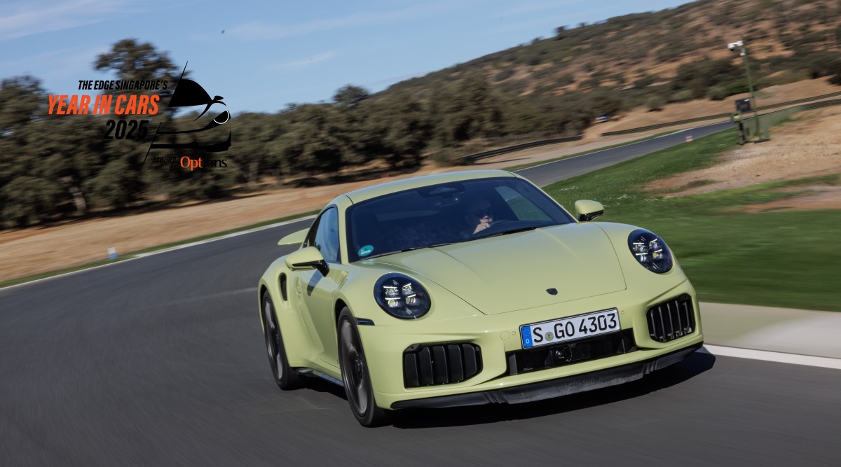 Porsche 911 Turbo S T-Hybrid Coupe Drive Review : Aggro Boost [YIC2025]