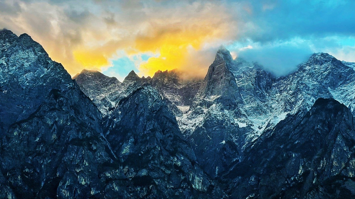 The descent may not be even, but for a small allocation, any trip and fall is likely to be softer than a hard crash from loftier peaks - THE EDGE SINGAPORE