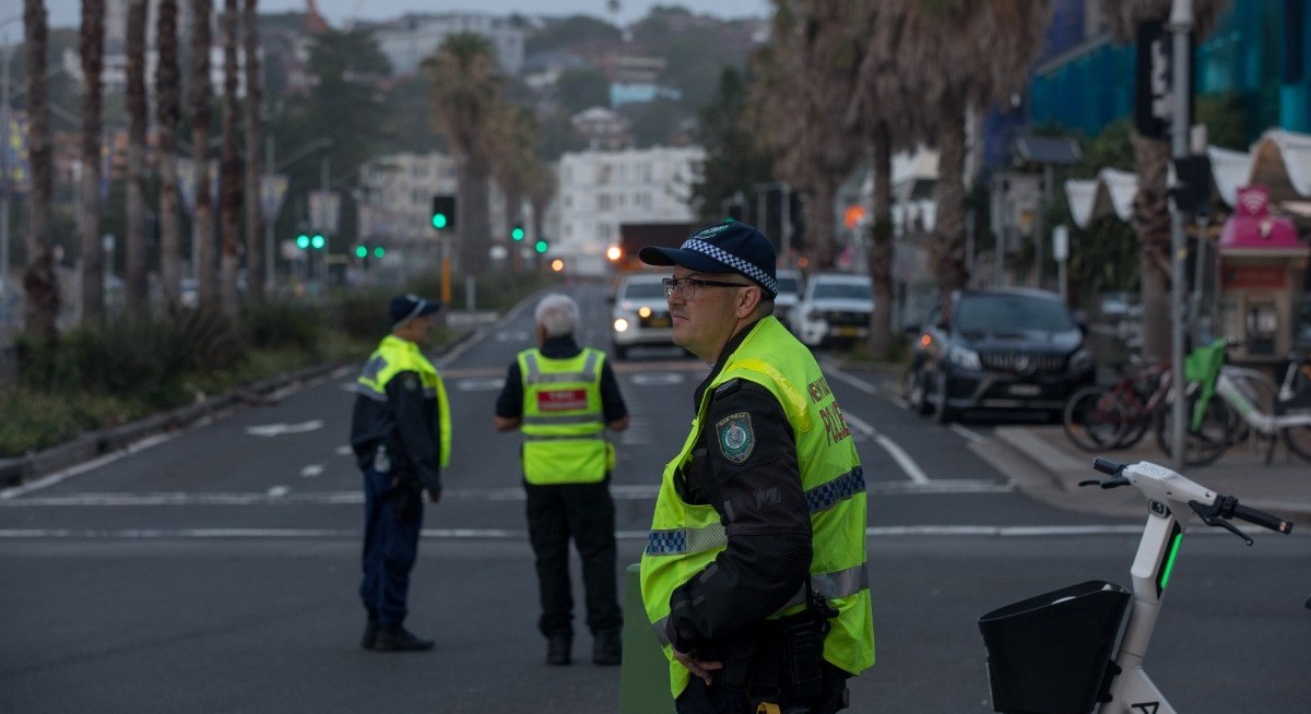 Australia calls royal commission after Bondi terror attack