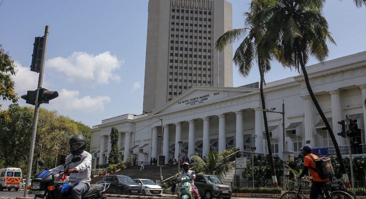 War turmoil saps Asian reserves with Philippines, India hit most