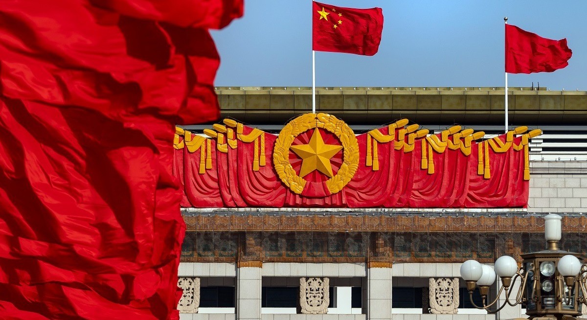 China sentences official to death over US$325 mil in bribes
