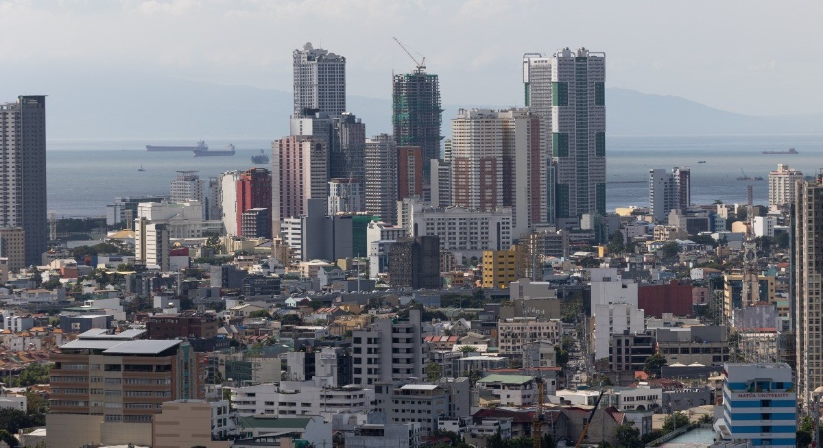 Philippines removes kerosene, LPG taxes to temper food prices