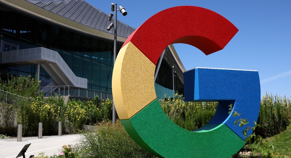 Google Android told by EU to open up to rival AI systems