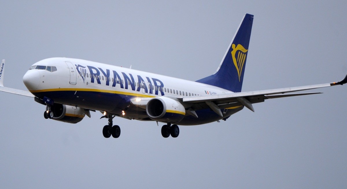 Ryanair lifts passenger, fare outlook on early Boeing deliveries
