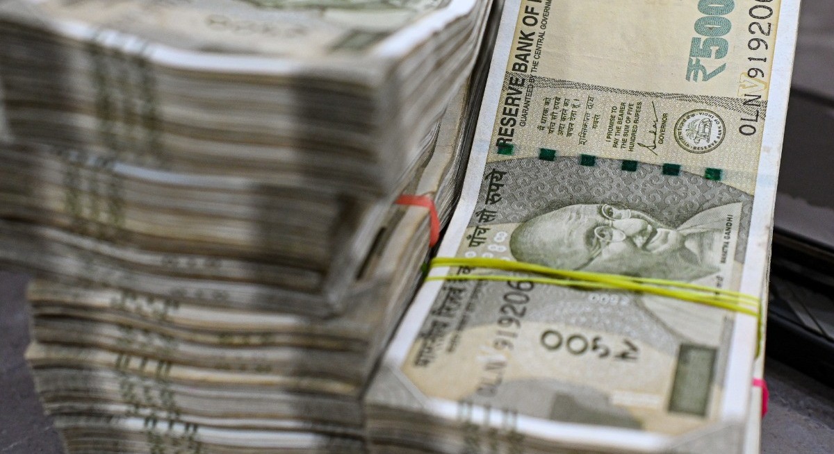 Rupee gains as RBI returns to defend currency after slump