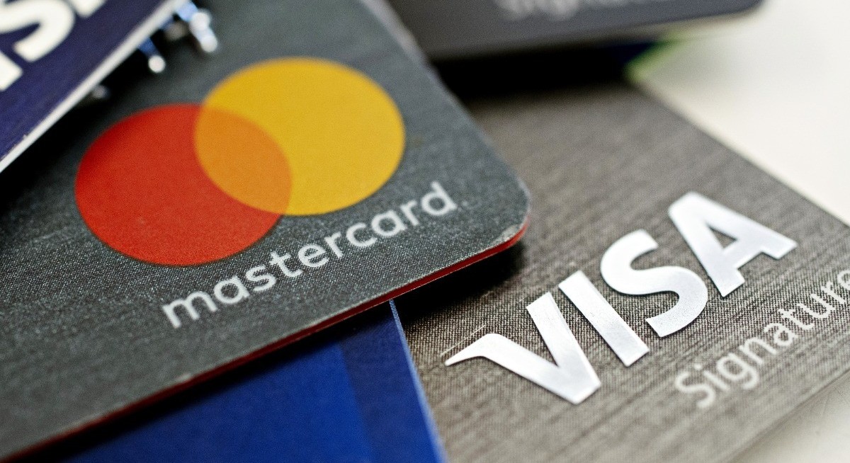 Visa, Mastercard to cut fees, let retailers reject certain cards