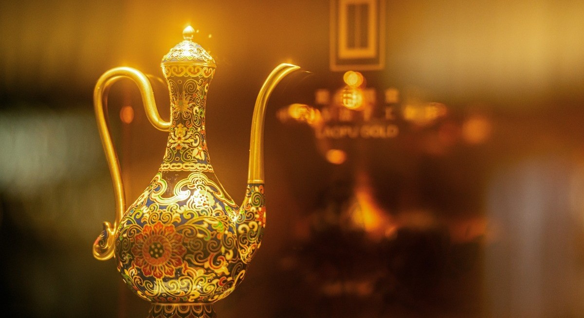 China shoppers are choosing local luxury over LVMH, Gucci