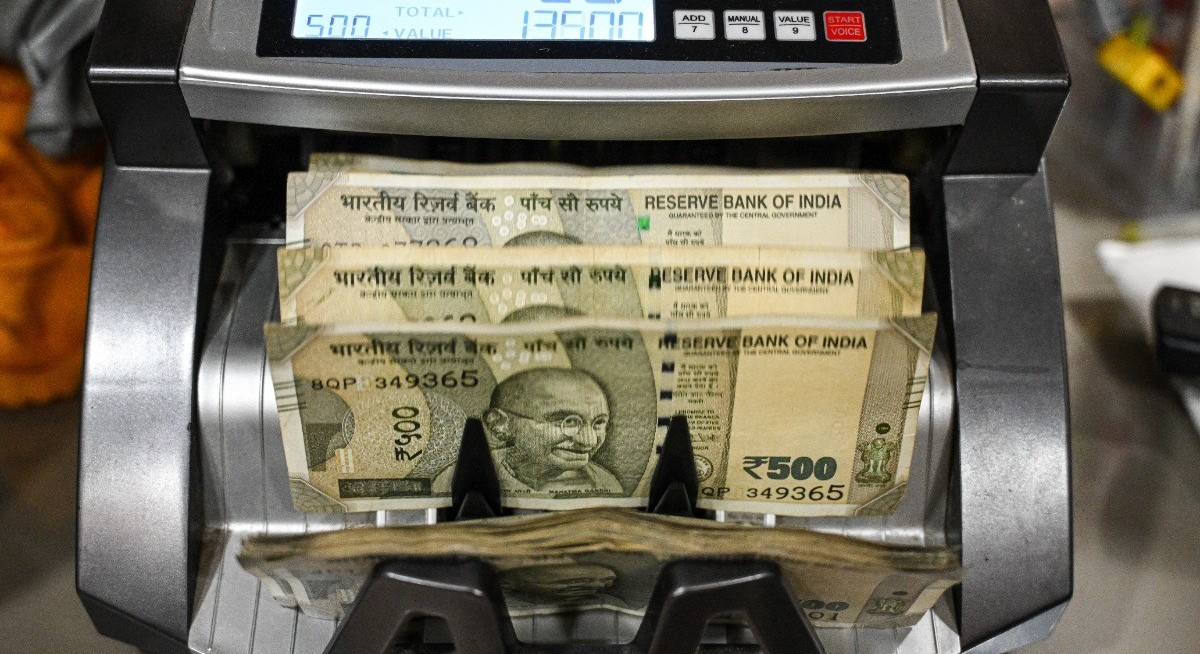 India’s boldest currency move in years fails to hold rupee gains