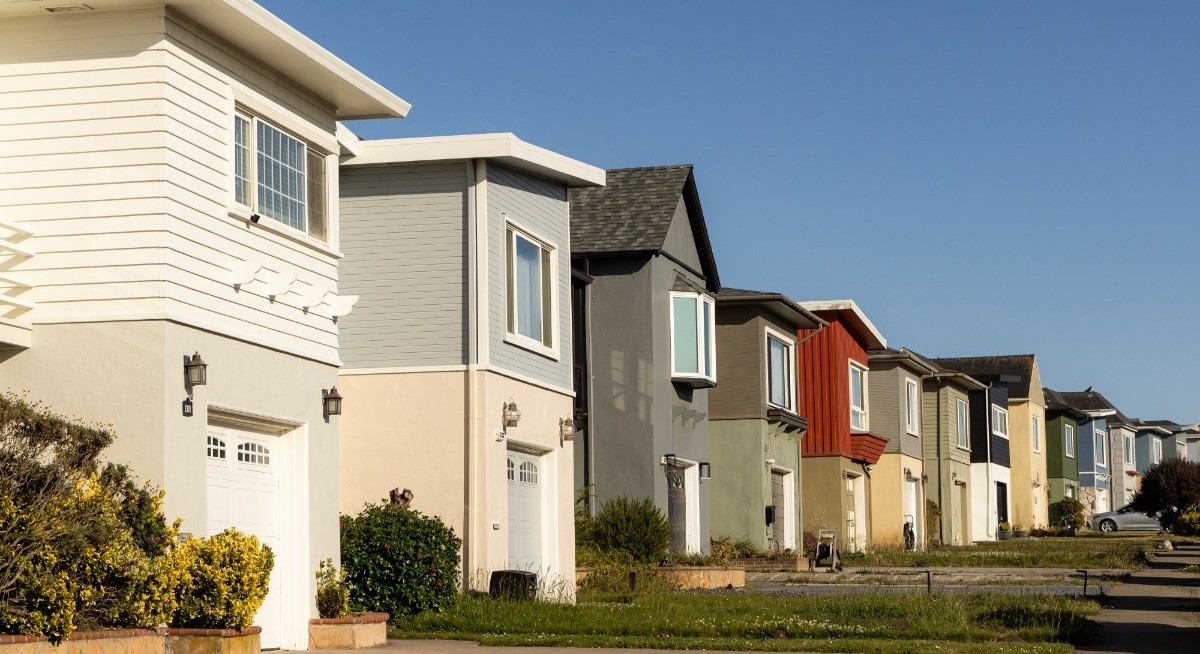 US existing-home sales jump to highest this year, top forecasts