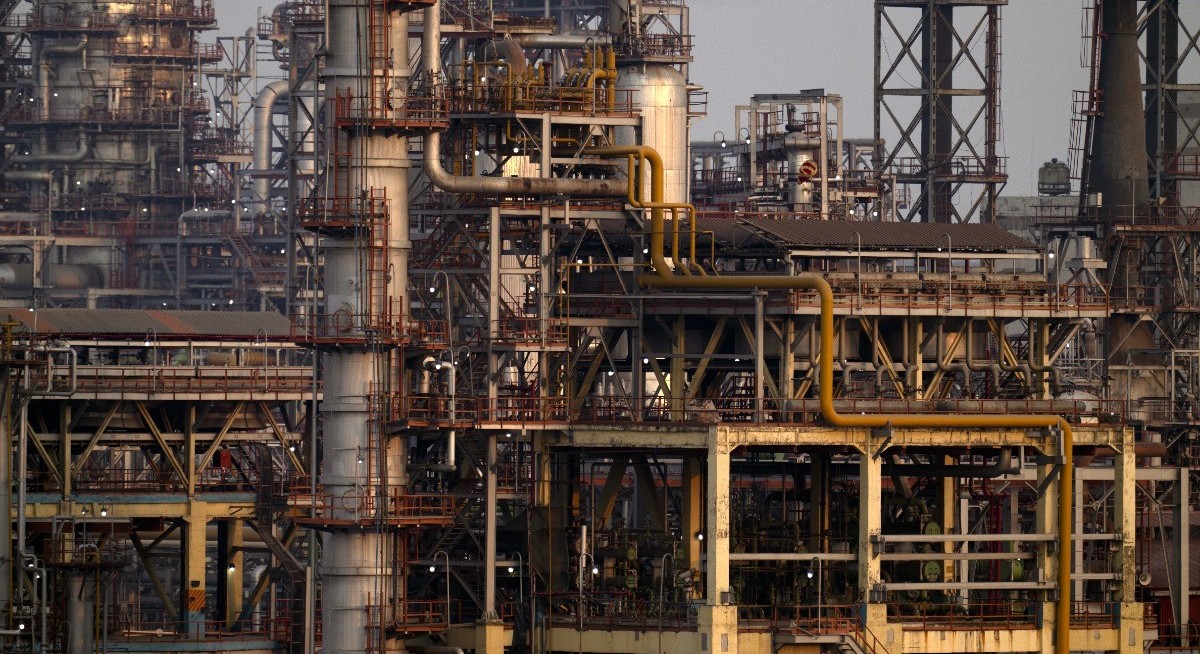 Asian oil refiners scoop up US crude as Iran war intensifies