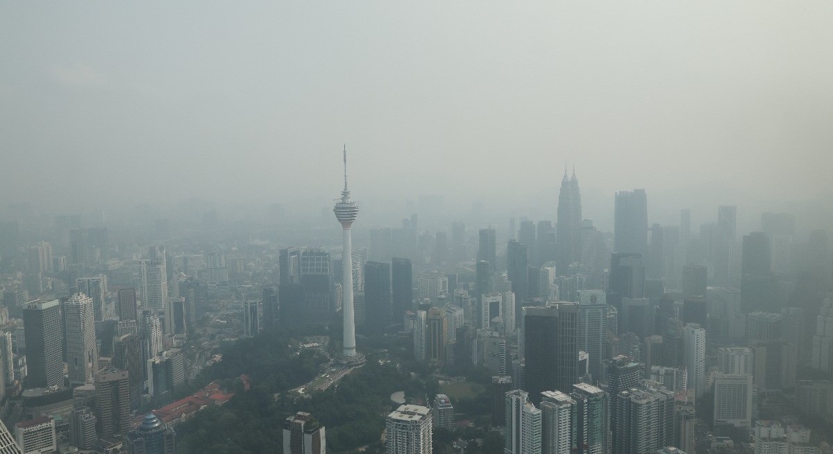 Regional Haze Concerns Rise as Wildfires Burn in Indonesia
