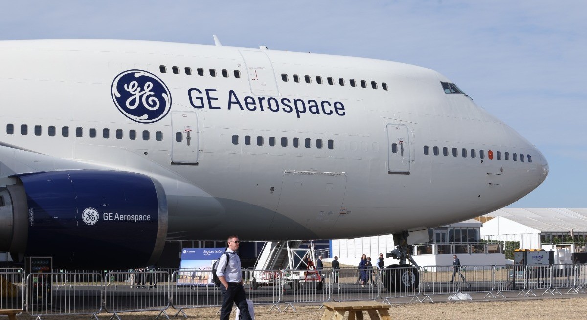 GE lifts outlook as air travel boom shrugs off fuel costs