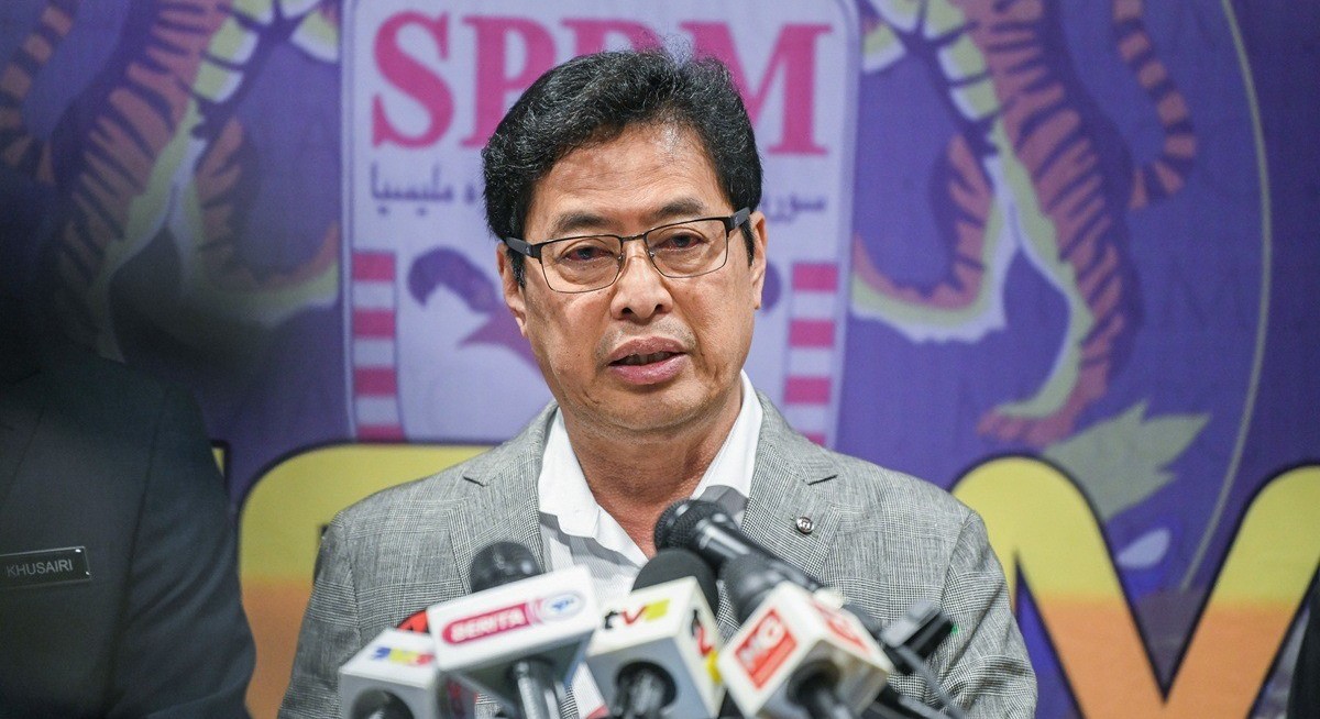 Anwar said to oppose quick release of probe into graft chief — Bloomberg