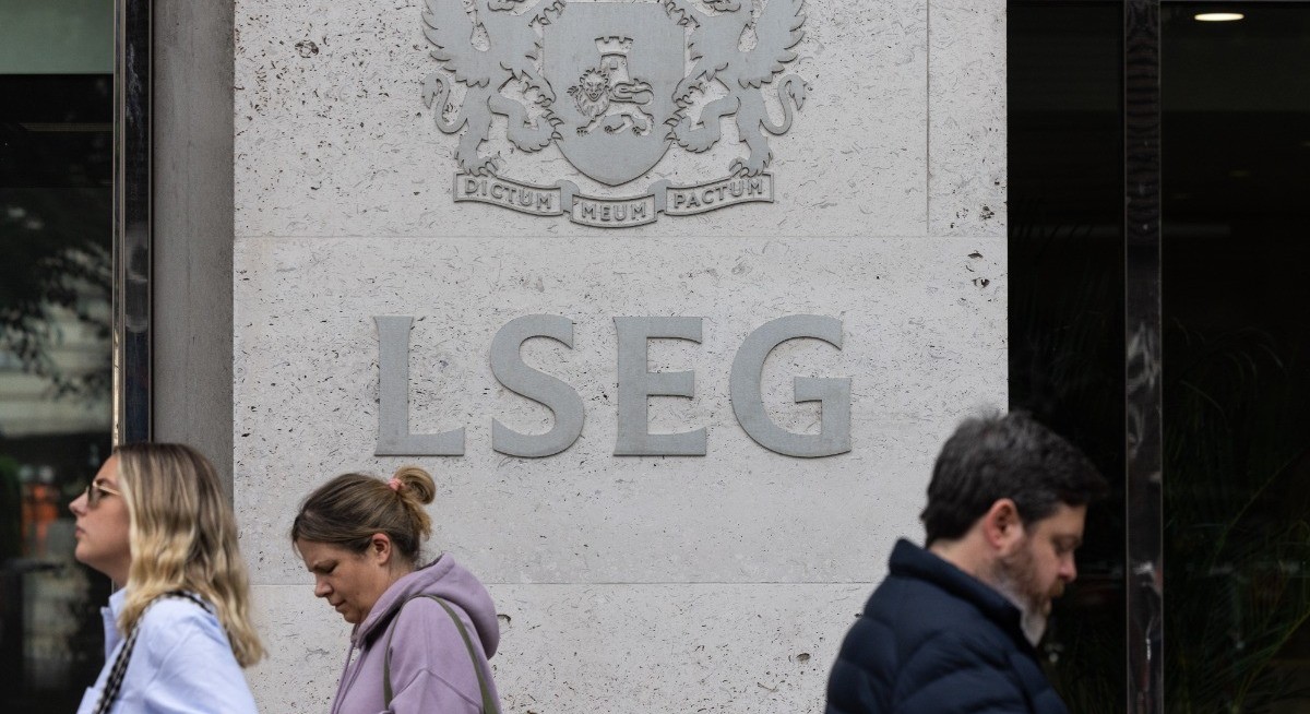 LSEG unveils £3 bil buyback as Elliott pushes for changes