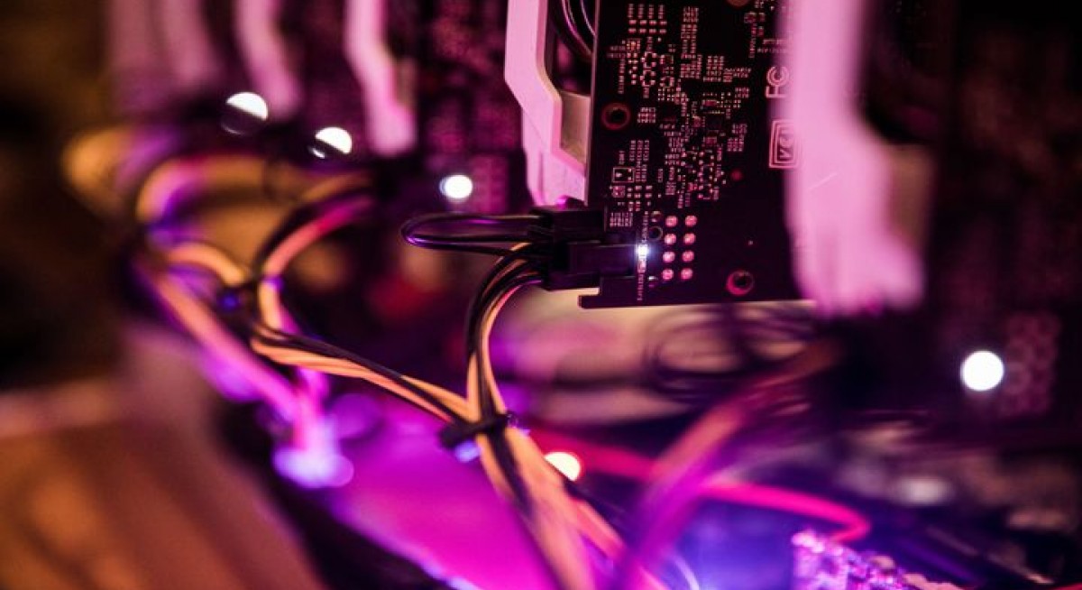 Bitcoin matches record losing run in fall to six-month low 