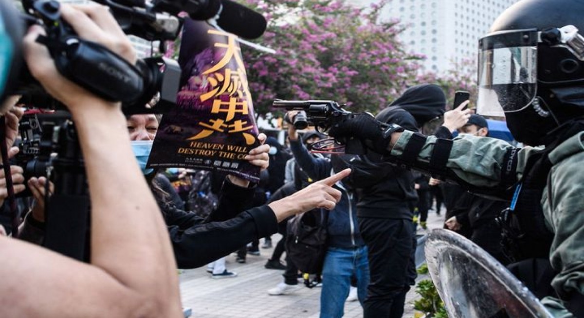 Hong Kong protests ease after weekend of arrests, scuffles