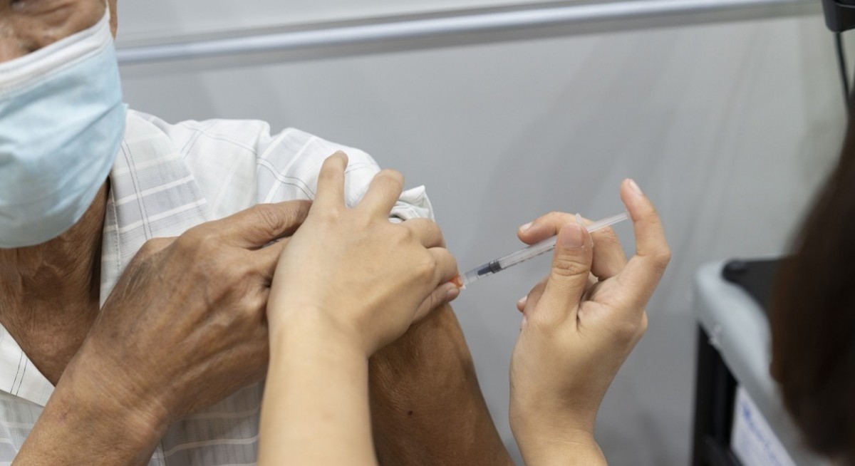 Singapore to introduce booster shots from Sept 14 as new cases mount