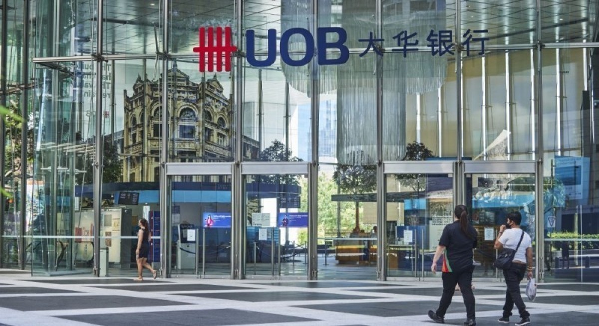PhillipCapital expects UOB’s FY2025 earnings to decline by 4%; downgrades to ‘neutral’
