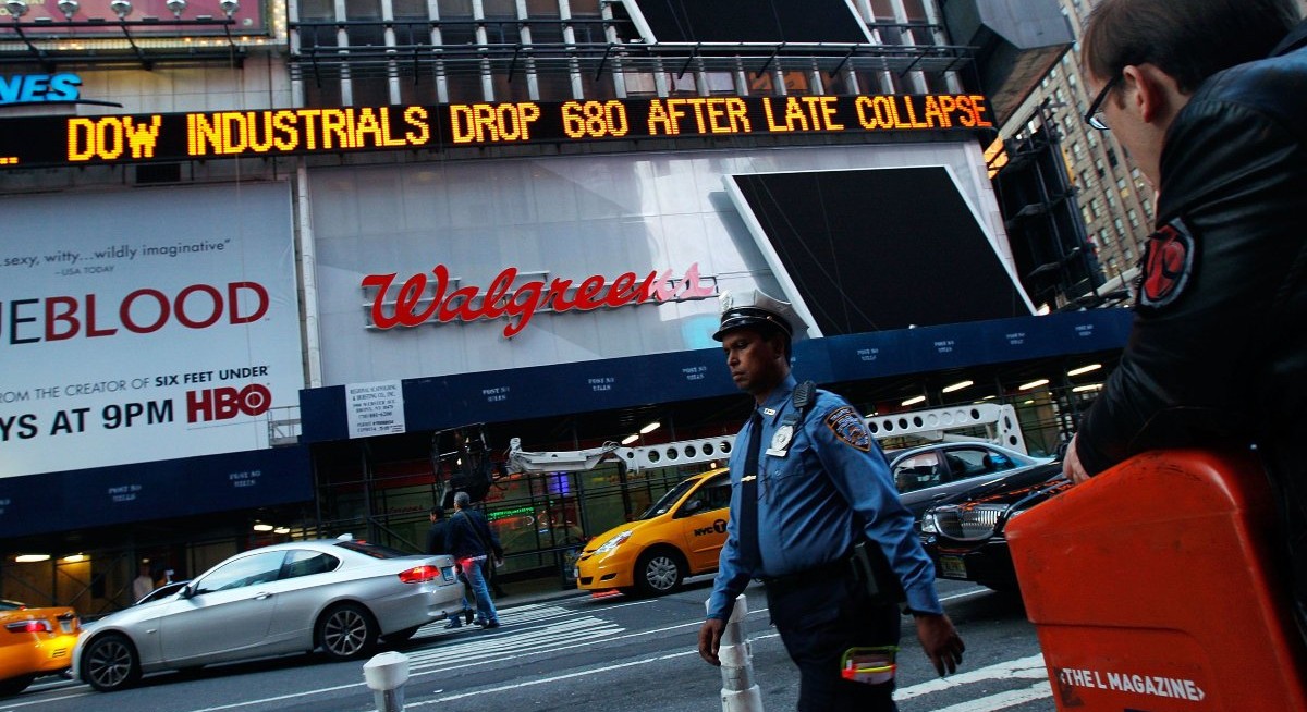 Trader who made billions in 2008 refrains from turmoil bets