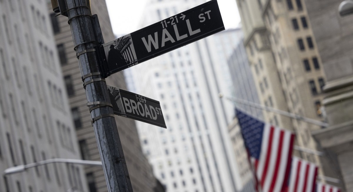 Goldman Sachs boosts S&P 500 target on upbeat profit outlook