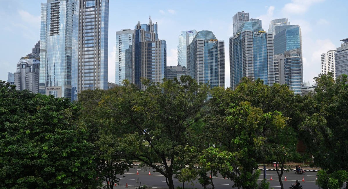 Indonesia kicks off latest foreign bond sale as pressure builds
