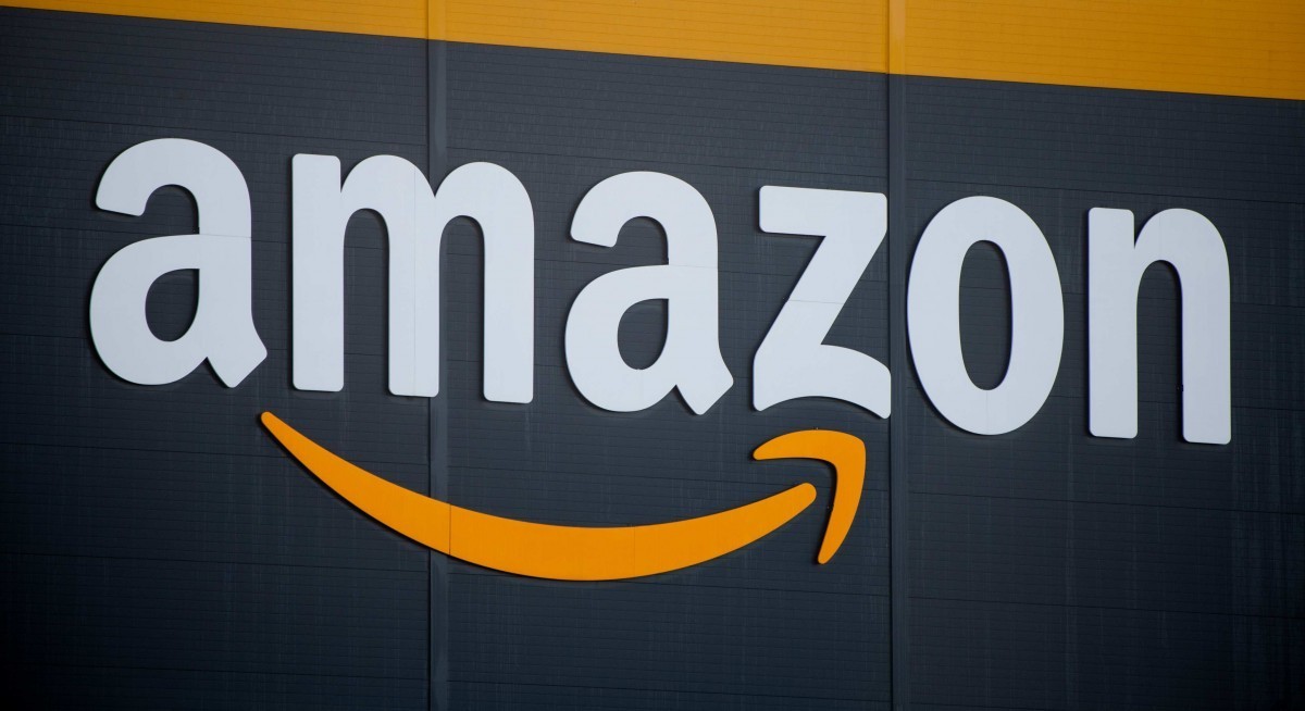 Amazon shares lag behind in stock market obsessed with AI
