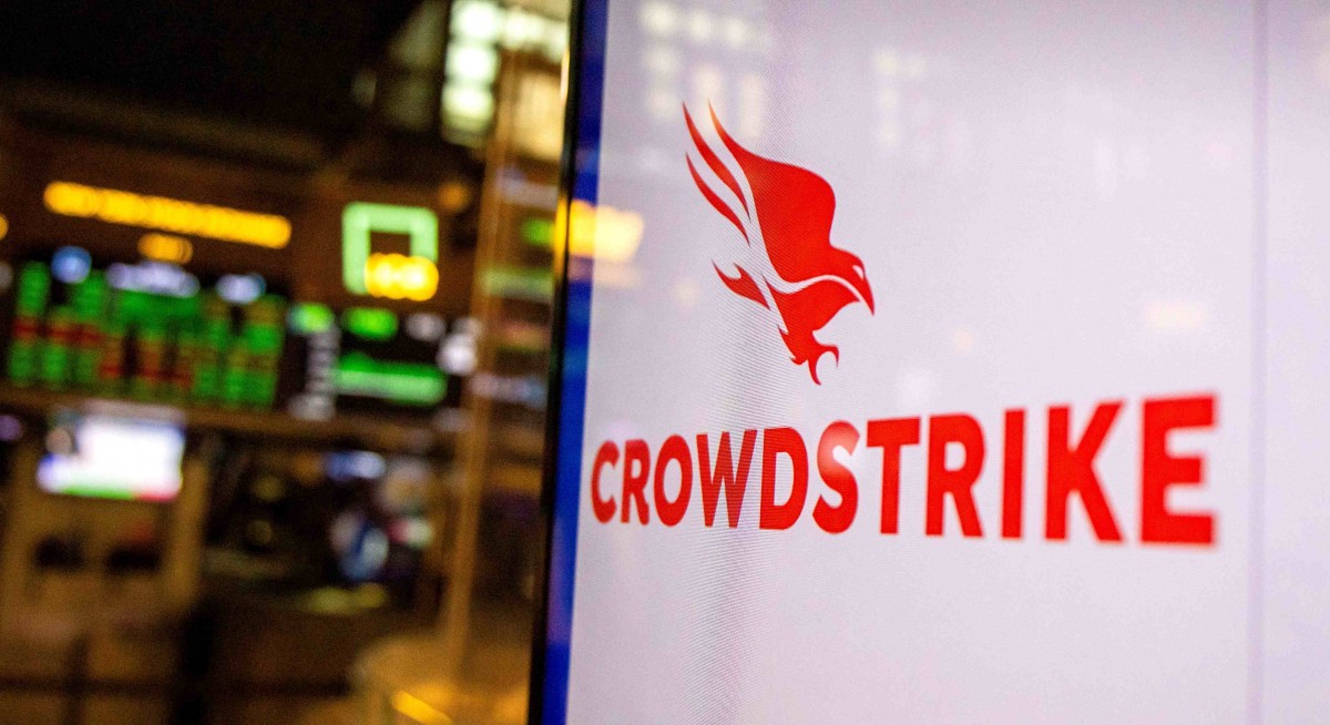 CrowdStrike falls more than 8% after disappointing earnings outlook