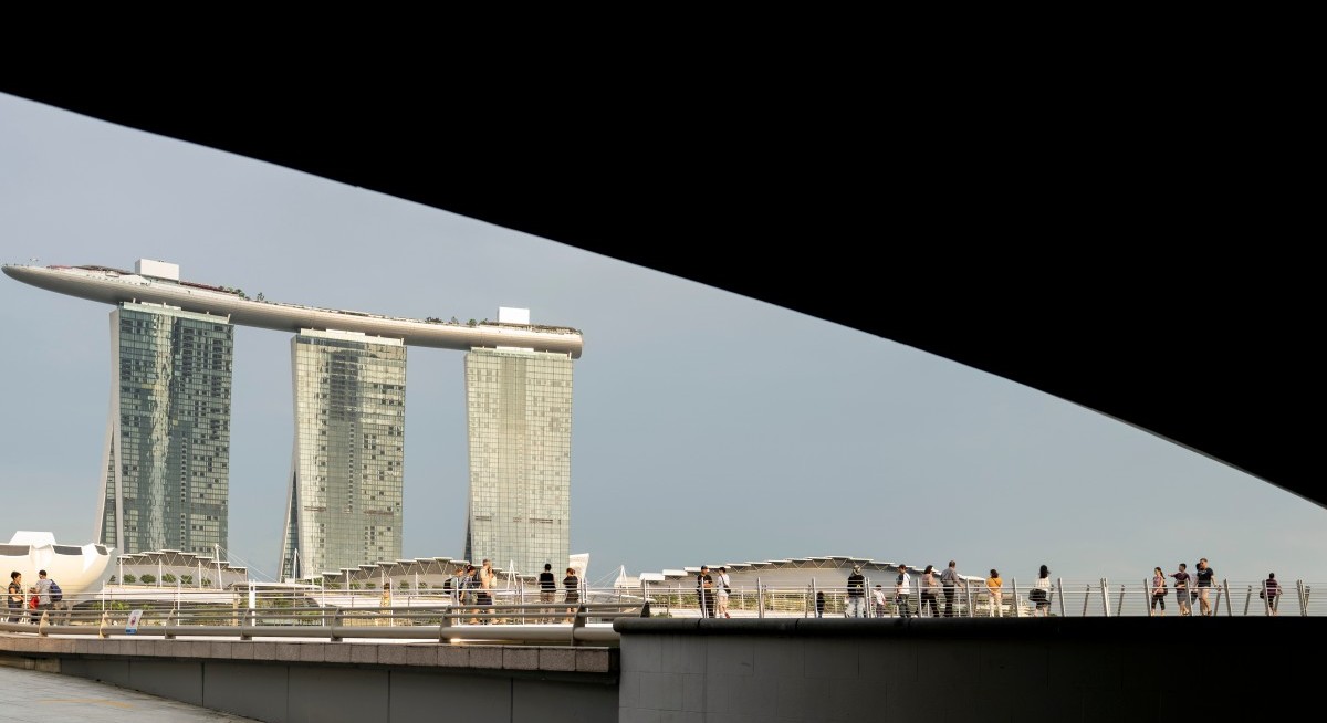 Singapore: First-world in everything but behaviour
