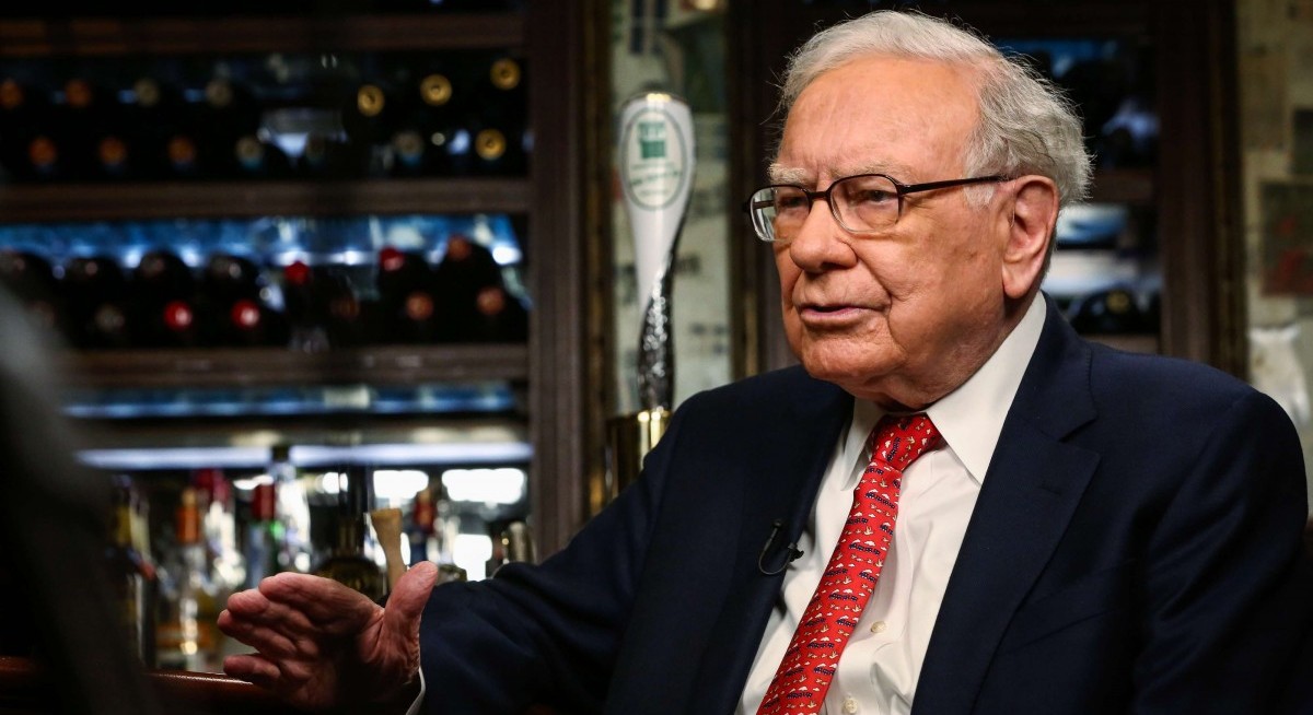 Warren Buffett buys US$1.6 bil UnitedHealth stake, sells T-Mobile