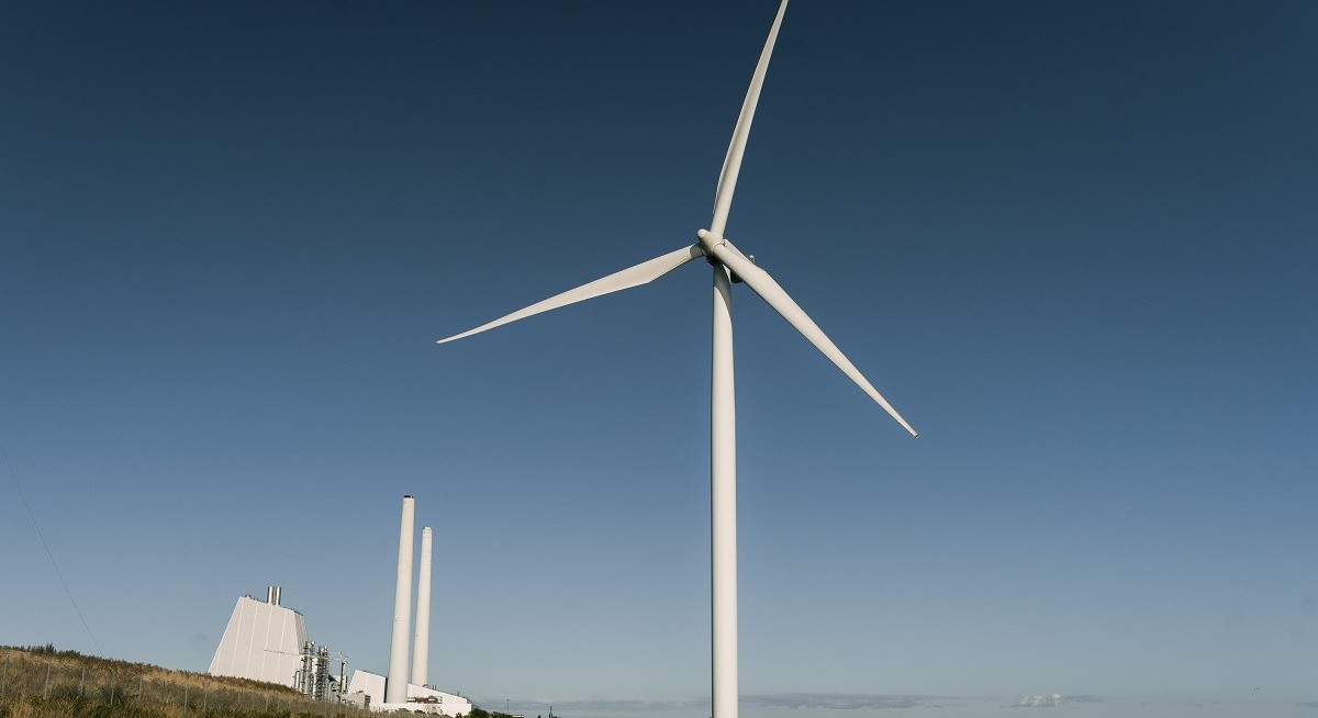 Orsted falls to record low after order to halt US wind farm