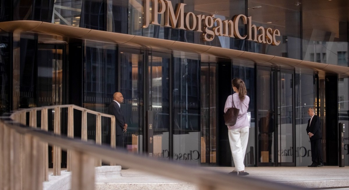JPMorgan to cut China, India share in flagship EM bond index
