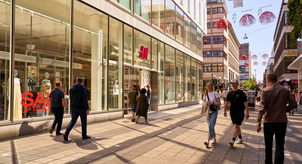 H&M soars as strong profit signals fashion retailer’s rebound
