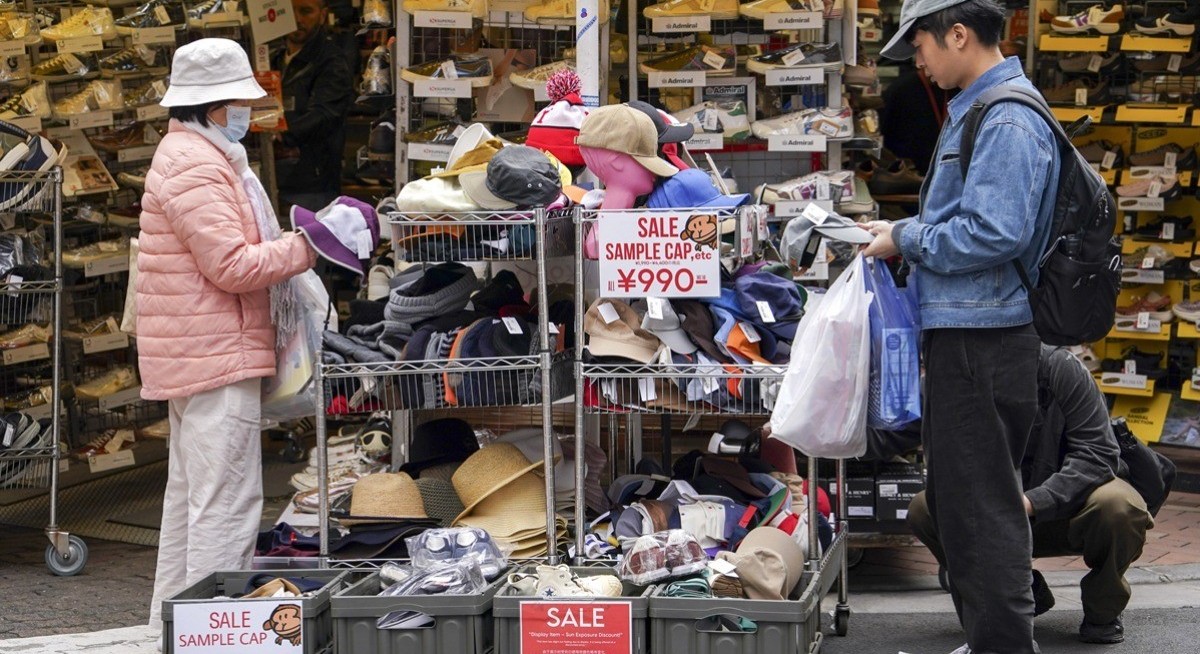 Faster Tokyo inflation supports BOJ rate hike case, lifts yen