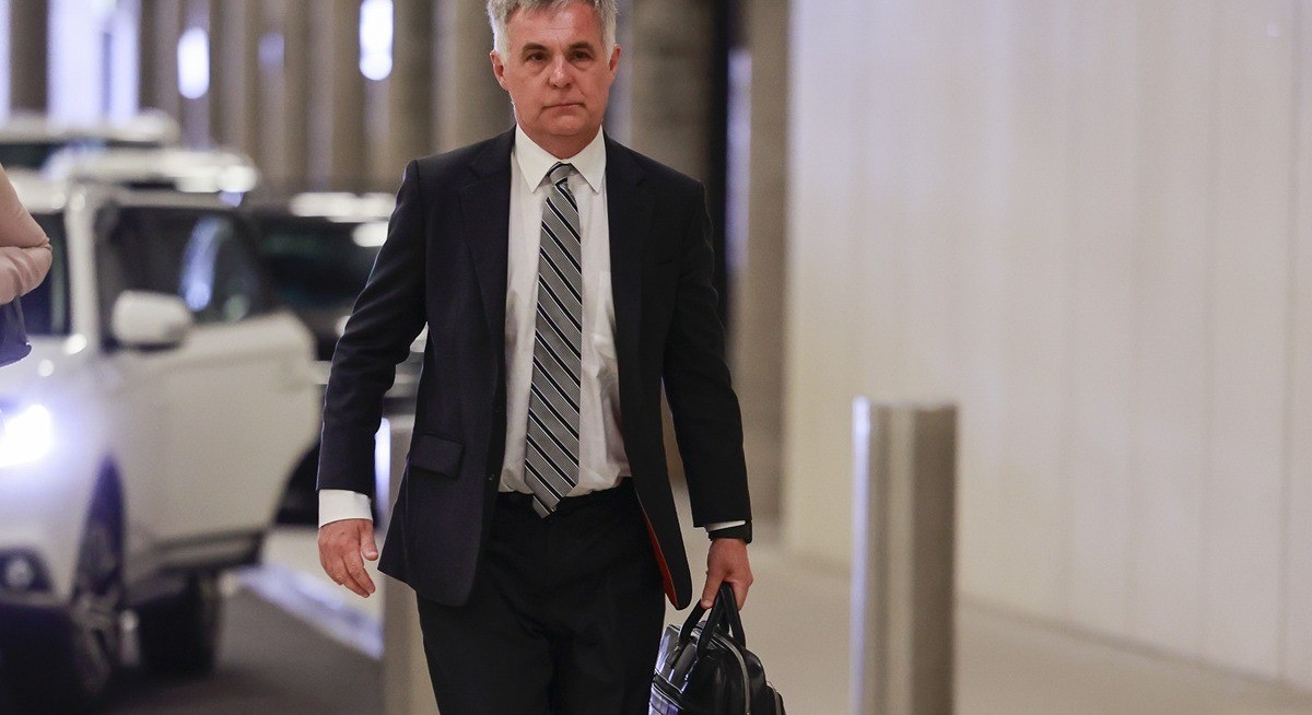 Optus CEO Stephen Rue stands his ground in fiery probe into fatal outage