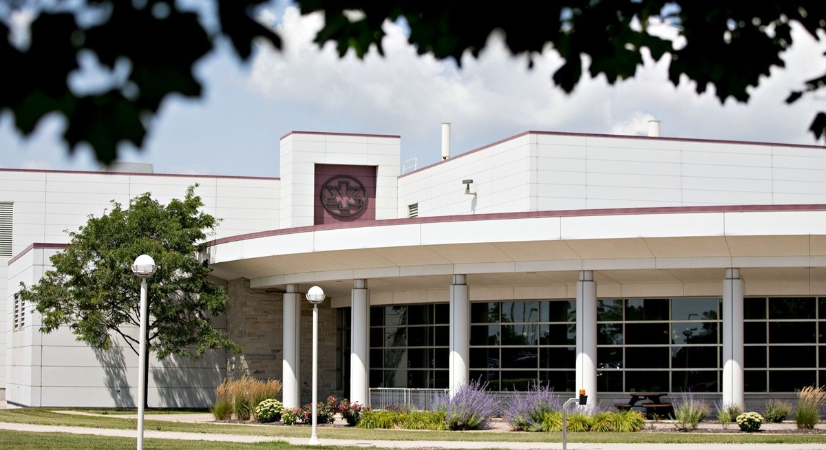 Kimberly-Clark, Starbucks push deal boom towards US$4 tril