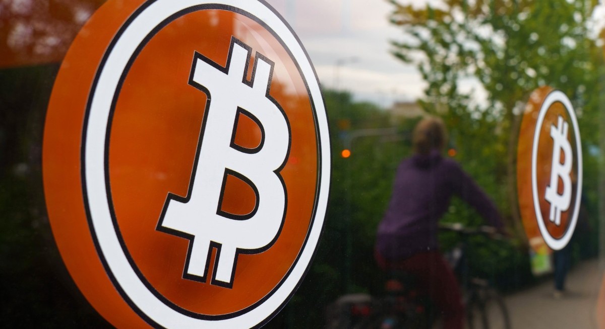 Crypto’s retail era rattled with ETFs facing US$89,600 pain point