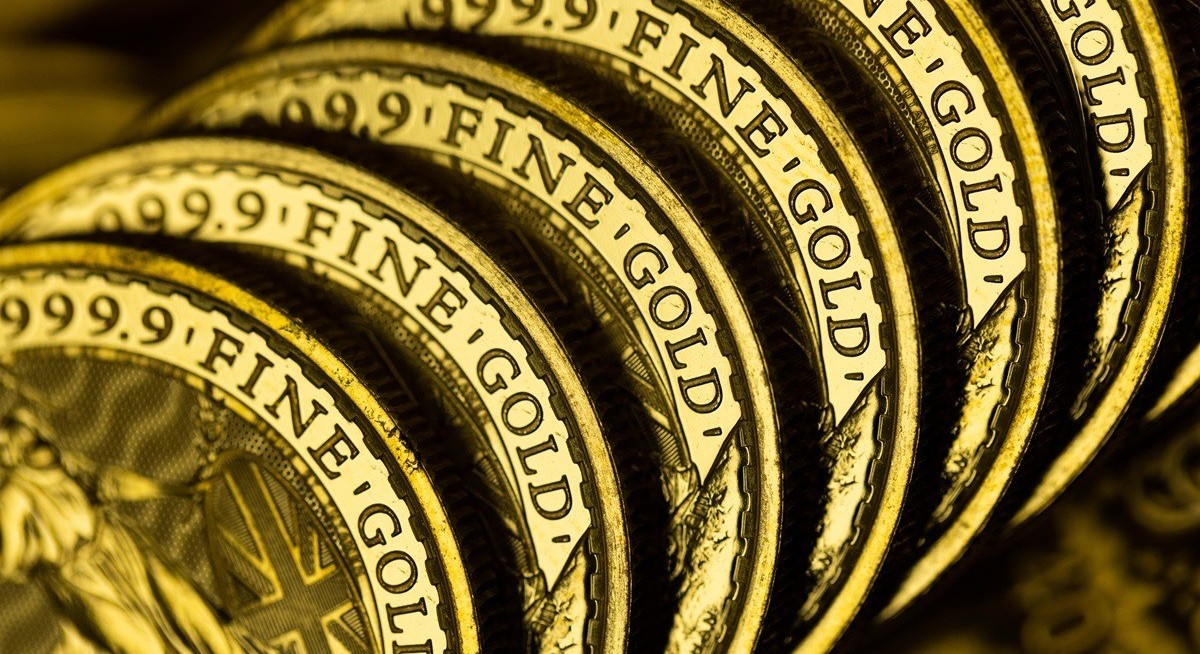 Gold rebounds as wider market selloff reinvigorates haven demand