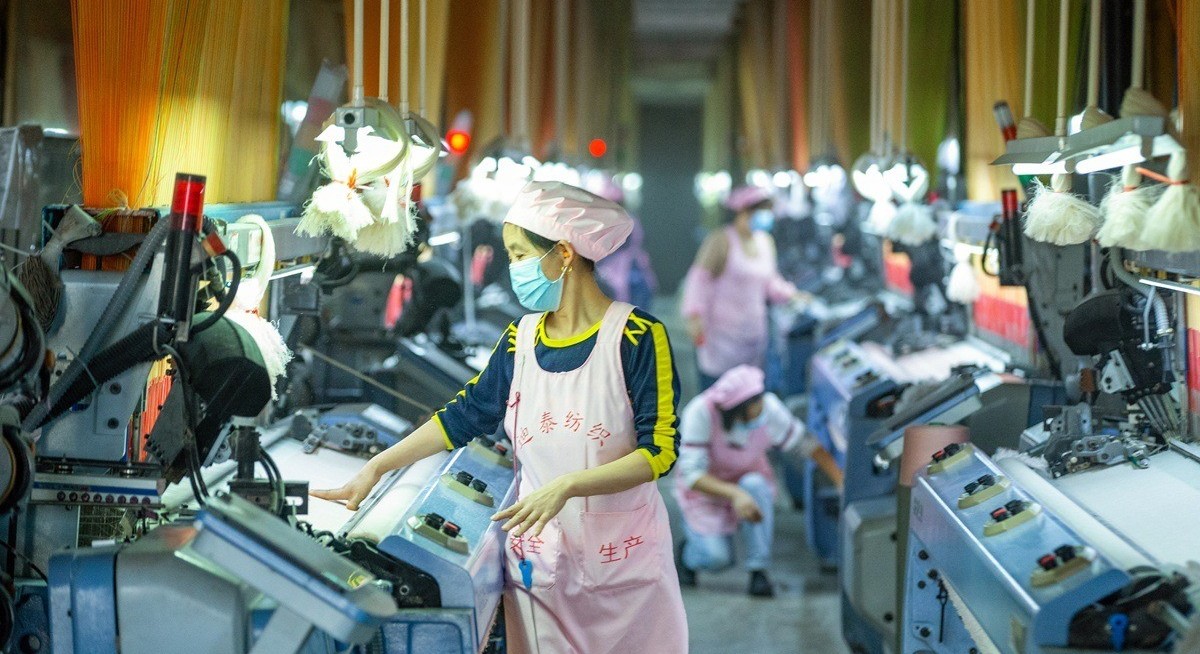 China’s private factory gauge unexpectedly falls as growth cools