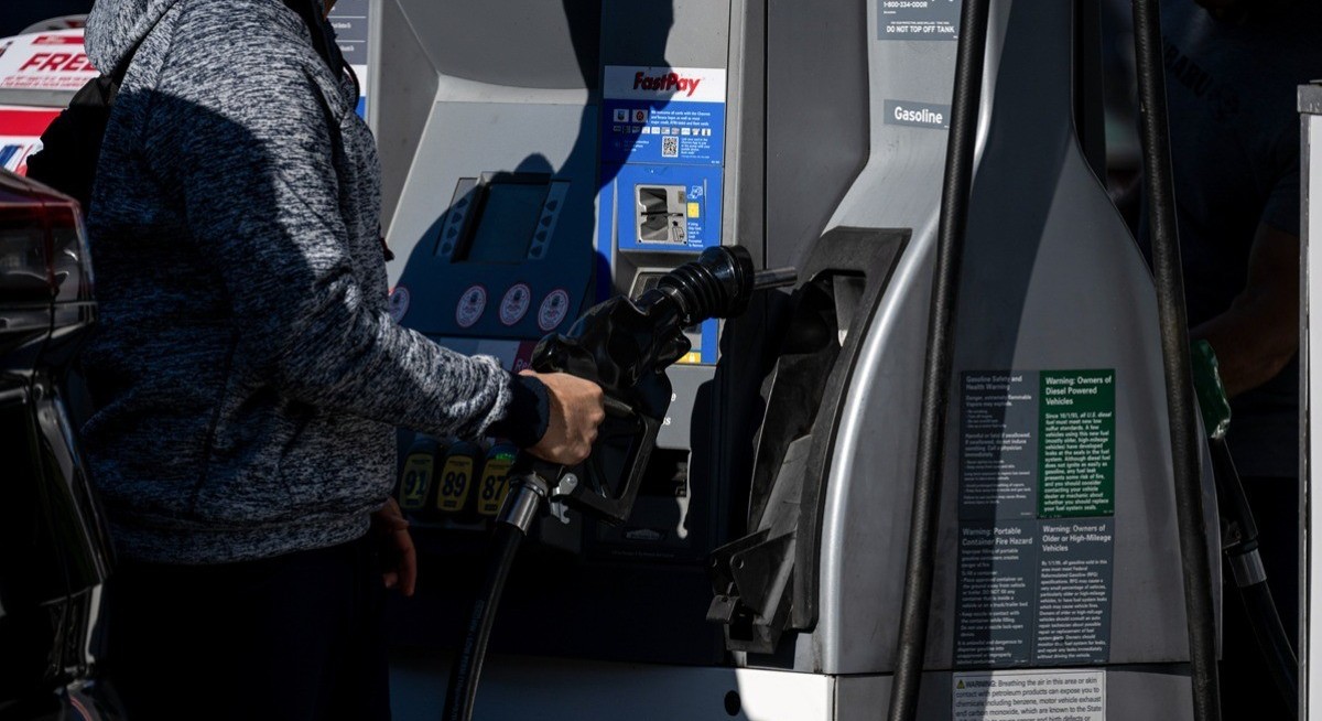 Trump outlines plan to unwind Biden-Era car mileage mandates